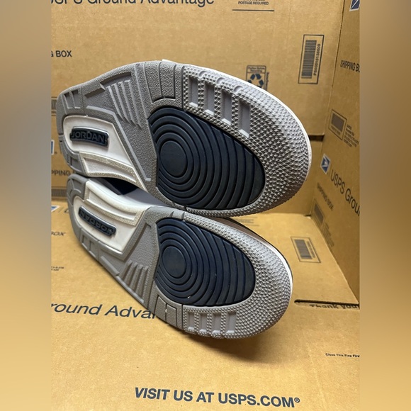 Jordan 3 Retro - Midnight Navy - Picture 10 of 11